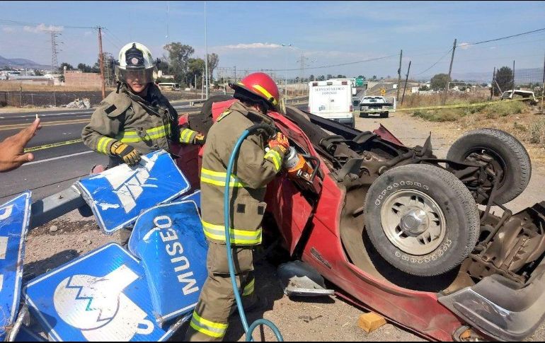 A causa del impacto fallecieron cinco mujeres, una niña, dos adultos y dos menores. TWITTER