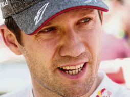 Sébastien Ogier tiene una ventaja de 27 segundos sobre Elfyn Evans. EFE
