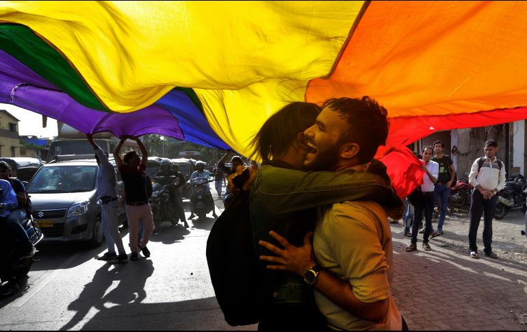 A principios de este año, las autoridades del país autorizaron las bodas civiles en personas del mismo sexo. AP / ARCHIVO