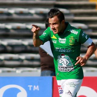 León vence a Lobos y es líder del torneo