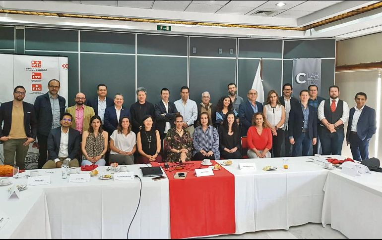 En el evento estuvieron funcionarios, académicos y empresarios. EL INFORMADOR/J. Armendáriz