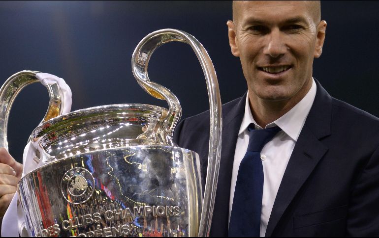 El estratega francés estaría de vuelta en el equipo en caso de decidir el cese del argentino Santiago Solari. AFP / ARCHIVO