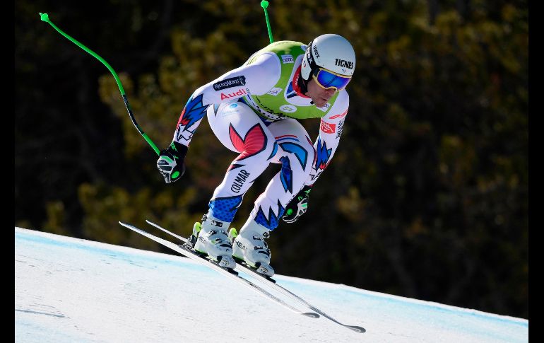 El francés Johan Clarey realiza una práctica para la carrera de descenso de la Copa Mundial de esquí alpino en Soldeu-El Tarter, Andorra. AFP/J. Soriano