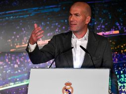''Cuando me fui era el momento necesario para mí, para el vestuario y los jugadores. Lo necesitaban. No era porque a mí me gustara marcharme'', comentó ''Zizou'' ante los medios. AFP / P. Marcou