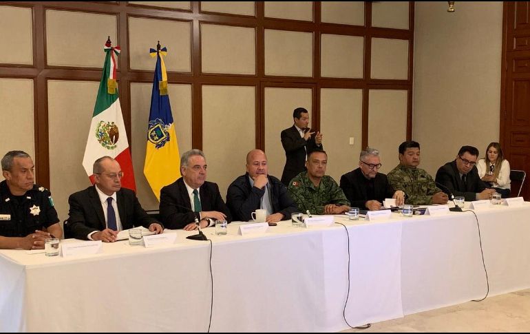 El gobernador, Enrique Alfaro, justificó que aunque los cuerpos fueron hallados en Jalisco es probable que hayan sido víctimas de hechos originados en Guanajuato. TWITTER/ @FiscaliaJal