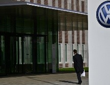 El director general Herbert Diess dijo en la conferencia de prensa anual de la compañía que Volkswagen llegó a su meta de ganancia con un margen operativo de 7.3%.  AFP/ T. Scwarz
