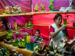 La conciliación de los roles familiares y laborales es el principal obstáculo para emprender algún negocio. NOTIMEX/Archivo