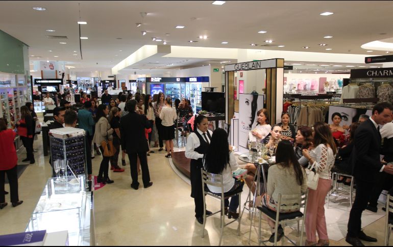 Las empresas tecnológicas y los nuevos centros comerciales concentrarán los próximos empleos. EL INFORMADOR/Archivo