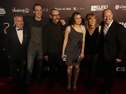 La agrupación española, anoche en la alfombra roja del Teatro Diana. EL INFORMADOR/F. Atilano