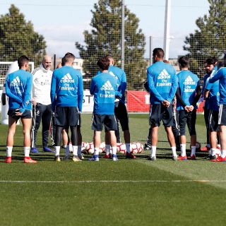 Zidane dirige su primer entrenamiento con el Real Madrid