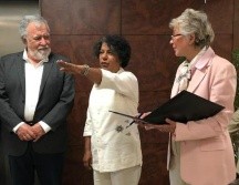 Olga Sánchez Cordero tomó protesta a Candelaria Ochoa ayer martes como la nueva titular de Conavim. TWITTER / @CandeOchoaA