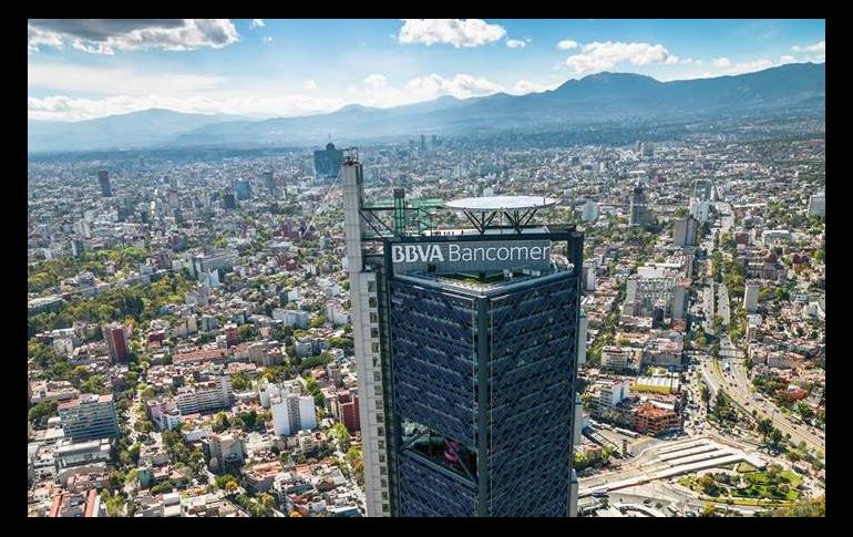 La tarde de este miércoles fueron evacuadas las oficinas de la Torre BBVA Bancomer en Paseo de la Reforma y en Mariano Escobedo en la Ciudad de México. FACEBOOK / BBVA Bancomer