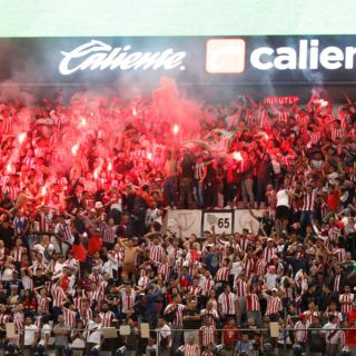 Tras el Clásico, la violencia se presentó en el Estadio Azteca