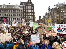 Esta es la segunda gran marcha contra el cambio climático que organizan los alumnos de institutos holandeses en menos de un mes. AFP/ K. Van Weel