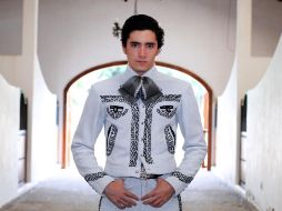 El artista dice que posiblemente grabará un proyecto con su padre y su abuelo. TWITTER / @AlexFdezMusica