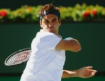 Roger Federer busca su sexto título en Indian Wells y hoy enfrentará a Rafael Nadal. AFP / C. Brunskil