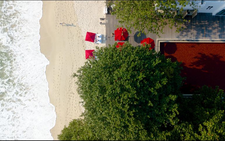 Desde el cielo. El juego de perspectivas, piscina y playa no deja de sorprender a los visitantes. CORTESÍA / HOTEL THE LIBRARY