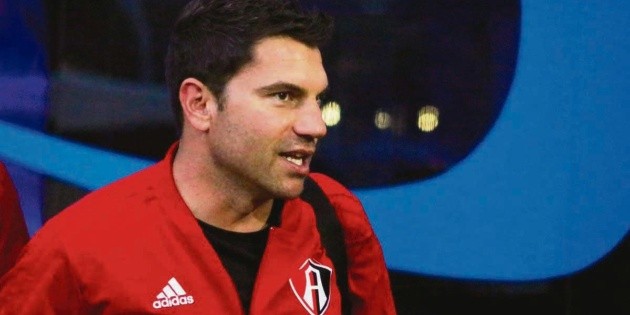 Cufr&eacute; le echa ojos a sus centrales