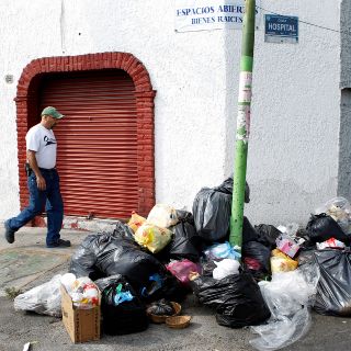 Vecinos de Santa Tere lidian con “montañas” de basura