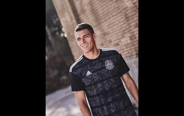 La Selección Mexicana presume su nueva indumentaria