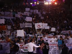 Alrededor de mil 200 ciudadanos acompañaron la protesta para recordar a los estudiantes de cine desaparecidos. EL INFORMADOR/G. Gallo