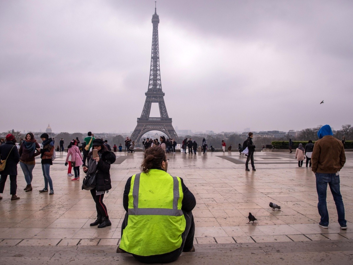  Despliegue de seguridad en París desalienta marcha de 