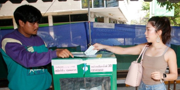 Tailandia da inicio a elecciones generales