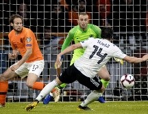Nico Schulz anotó al 90' el gol de la victoria alemana. EFE/K. Van Weel