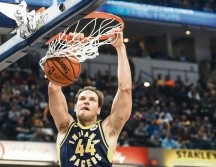 Bojan Bogdanovic encabezó a un ataque de los Pacers que se ensañó frente a los Nuggets. AP