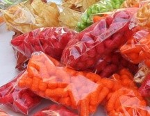 Frituras picantes y condimentadas y líquidos concentrados con sabor fruta en el recreo y la hora de la comida provocaron malestar. EL INFORMADOR/ARCHIVO