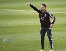 Javier Hernández, quien será titular ante la Selección guaraní, es parte de los elementos que no fueron inicialistas en San Diego y sí lo serán en Santa Clara. Además, Miguel Layún, Jonathan dos Santos y Diego Lainez también van de arranque. MEXSPORT 