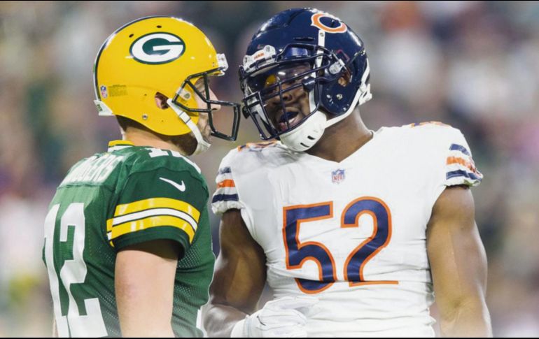 Aaron Rodgers y Khalil Mack son los actuales referentes de Packers y Bears, respectivamente. Estos equipos se enfrentarán el 5 de septiembre. AFP