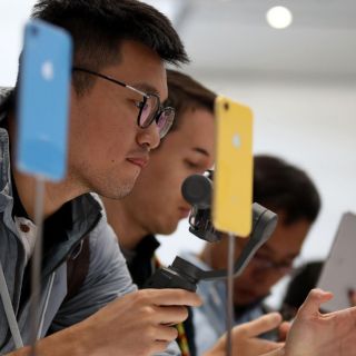 Jueza de EU recomienda prohibición de ciertos iPhone por infringir patentes