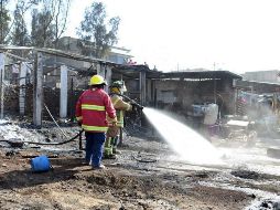 Elementos de Protección Civil y Bomberos de Chicoloapan apoyaron en los trabajos para neutralizar el fuego. NTX / ESPECIAL