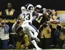 Esta jugada en el campeonato de la NFC en la que no se marcó interferencia de pase dio pie al cambio en la regla. AFP