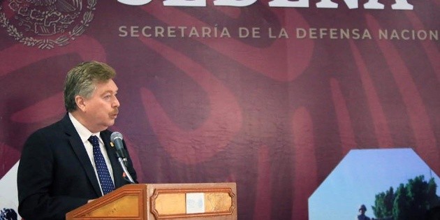 Gobernador de Baja California confunde a L&oacute;pez Obrador con Pe&ntilde;a Nieto