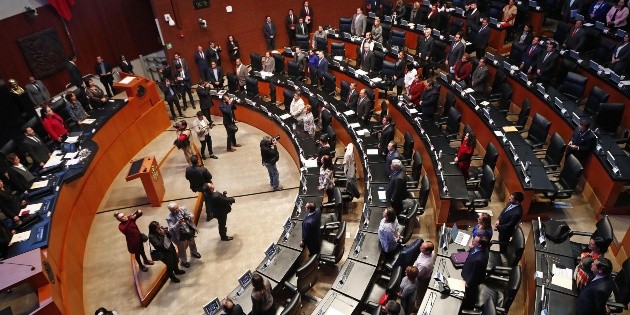 Senadores avalan reformas constitucionales en materia de fuero