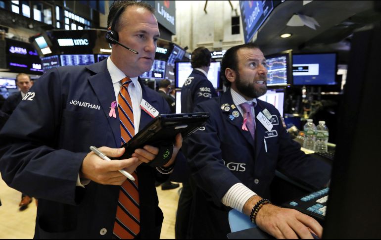 El Promedio Industrial Dow Jones descendió un 0.1 por ciento, y alcanzó las 25 mil 625 unidades. AP/ARCHIVO