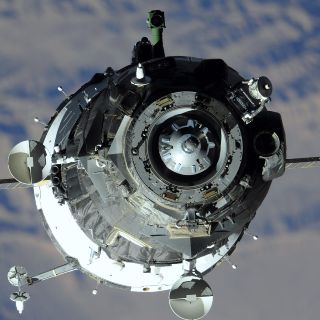 Presentan nave para captura y reutilización de desechos espaciales