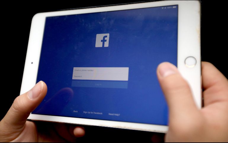 Facebook menciona que se pueden encontrar personas según las preferencias, los amigos en común, cosas que hacen o que comparten en la red social, o incluso que asisten a los mismos eventos. EFE / ARCHIVO