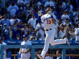 Max Muncy celebra mientras se dirige al plato durante la séptima entrada. AP/M . J. Terrill