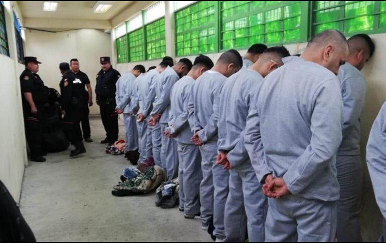 Los internos que permanecen recluidos ya se encuentran uniformados y en orden. NOTIMEX