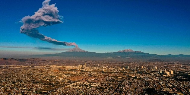 Por ceniza del Popocat&eacute;petl, alertan sobre afectaciones de salud