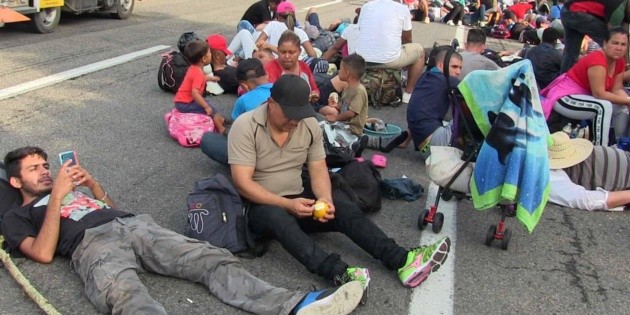 Caravana migrante llega a Huixtla, Chiapas
