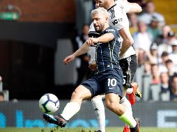 Sergio Agüero anota el segundo gol del City; el argentino encabeza la clasificación de goleadores con 19 tantos. AP/A. Grant