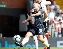 Sergio Agüero anota el segundo gol del City; el argentino encabeza la clasificación de goleadores con 19 tantos. AP/A. Grant