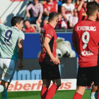 El Bayern tropieza y el Dortmund recupera el liderato con doblete de Alcácer