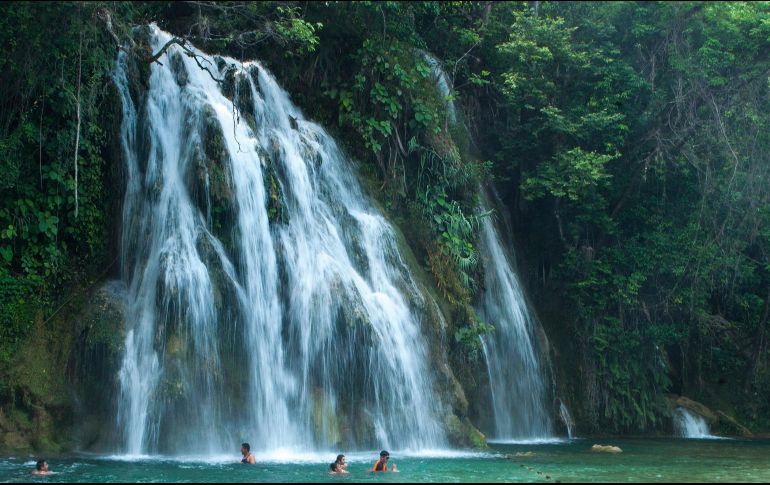 Las cascadas de Tamasopo, uno de los destinos de la Huasteca Potosina que podrían impulsarse con una terminal aérea en la región. NTX/ARCHIVO