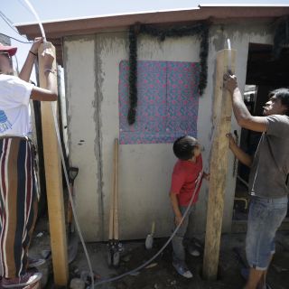 Comunidad en Zapopan pasa de vivir bajo lonas a tener casa y agua