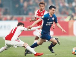 Hirving Lozano y sus Granjeros cayeron en la casa del Ajax. @PSV
